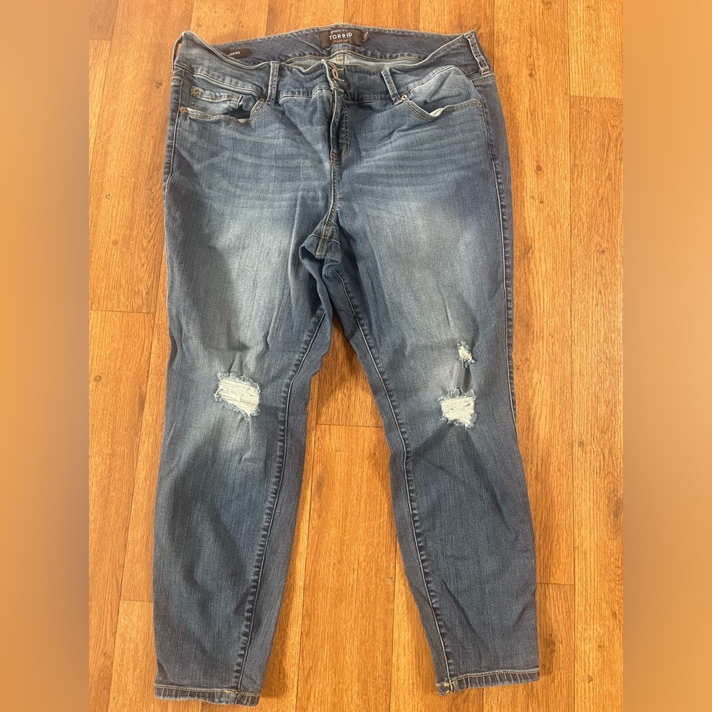 Torrid Jeggings Distressed Size 22R